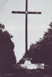RE-1-Seite141-Kreuz-und-Altar